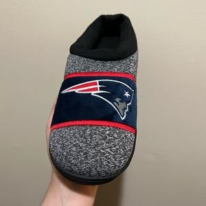 NEW Foco New England Patriots Slippers